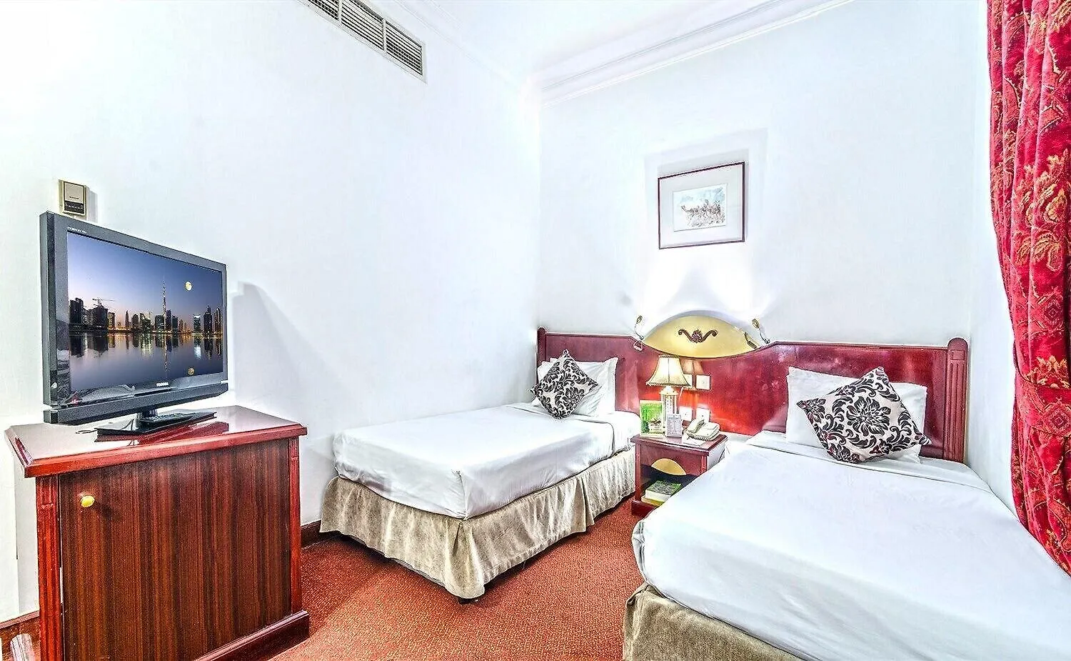 Zain International Hotel Dubai 3*,